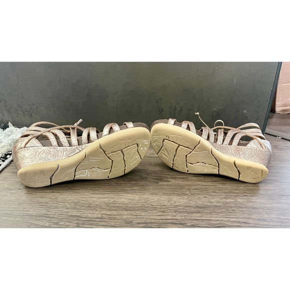 Off the Beaten Trail OTBT Hickory Nomadic Gladiator Sandal - Picture 6 of 6